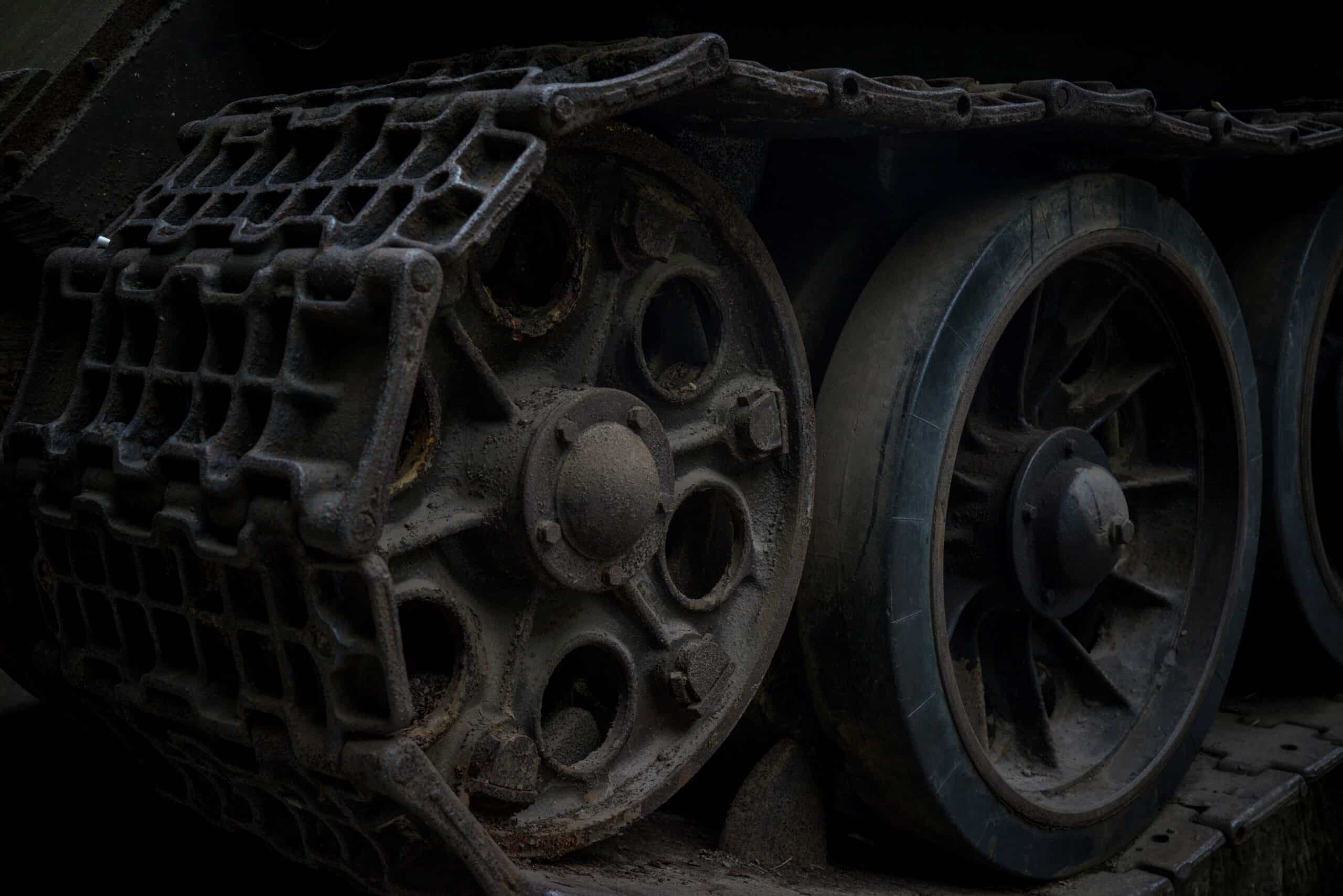 Tank Caterpillar Tread with Wheels