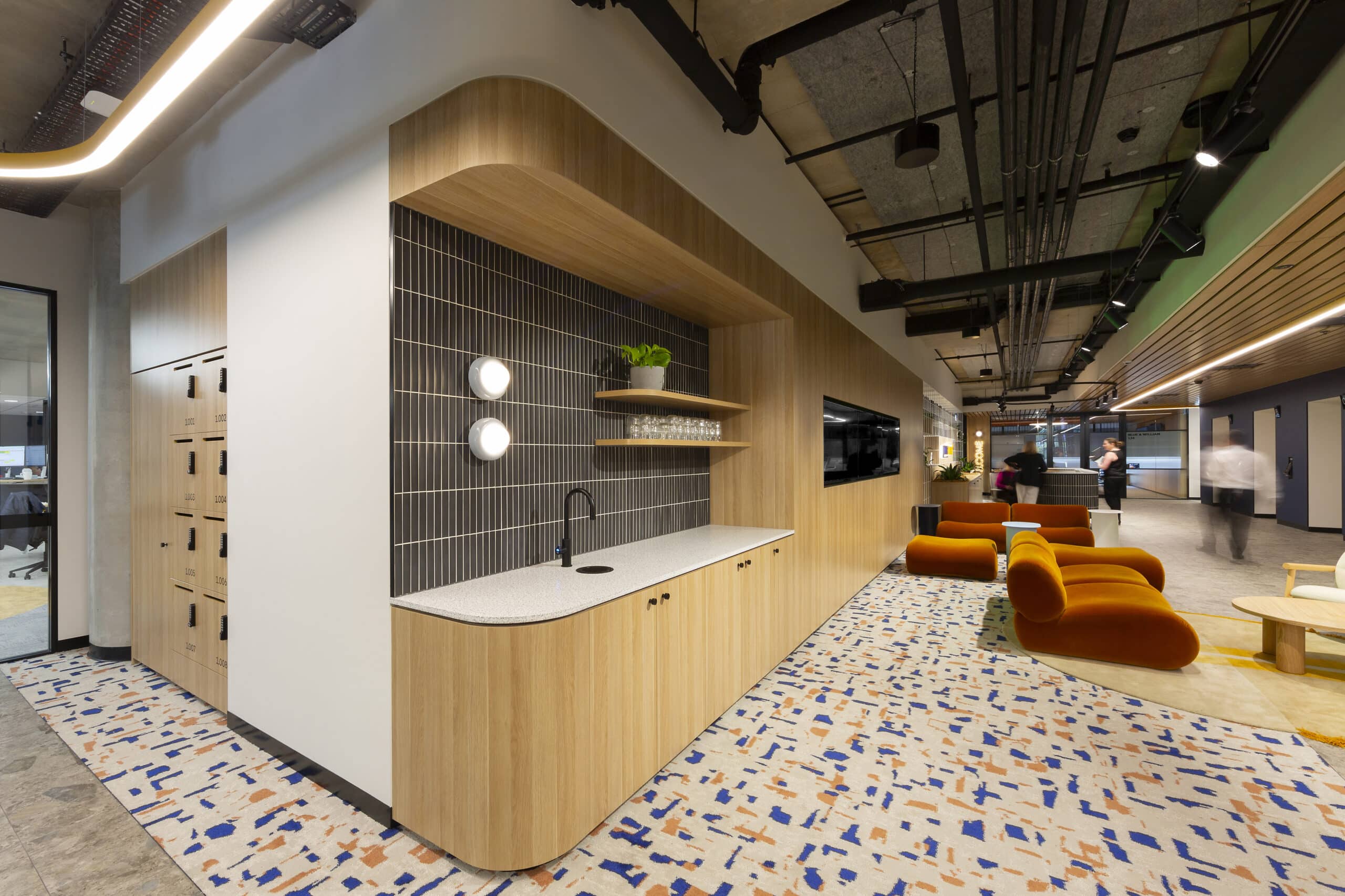 Elegant kitchen space with a stylish, open design for a welcoming atmosphere.